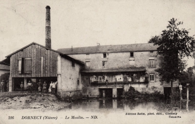 Dornecy (Nièvre) Le moulin vers 1925 CPA