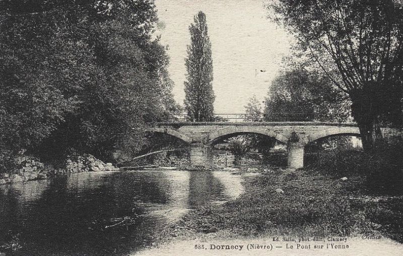 Dornecy (Nièvre) Le pont CPA
