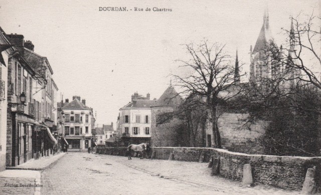 Dourdan essonne la rue de chartres cpa