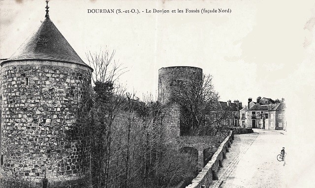 Dourdan essonne le chateau cpa