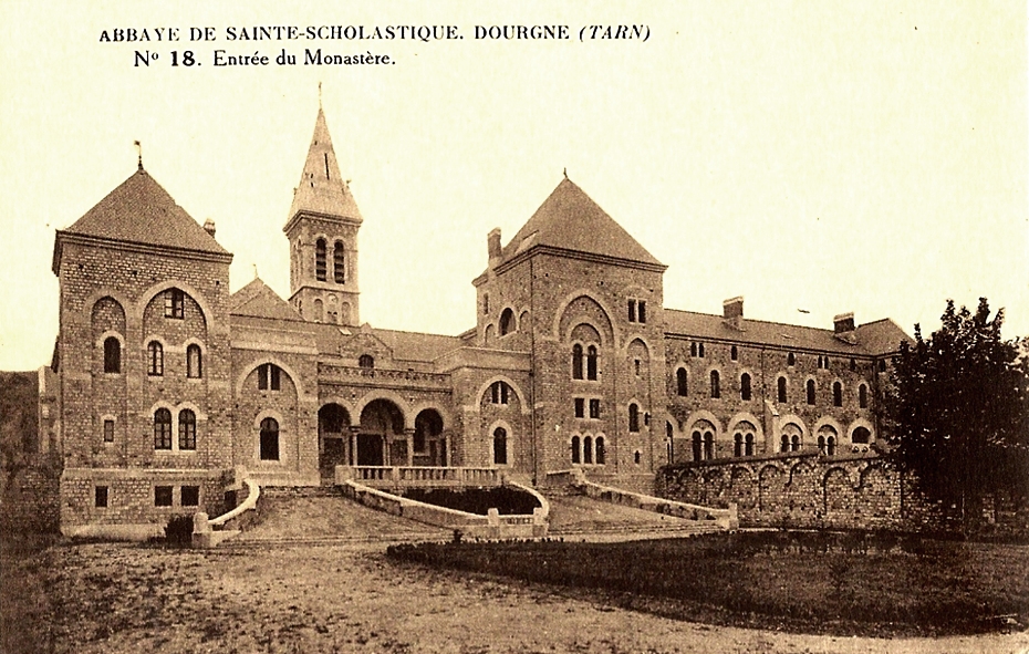 Dourgne (Tarn) CPA Abbaye Saint Scholastique d'En-Calcat, entrée