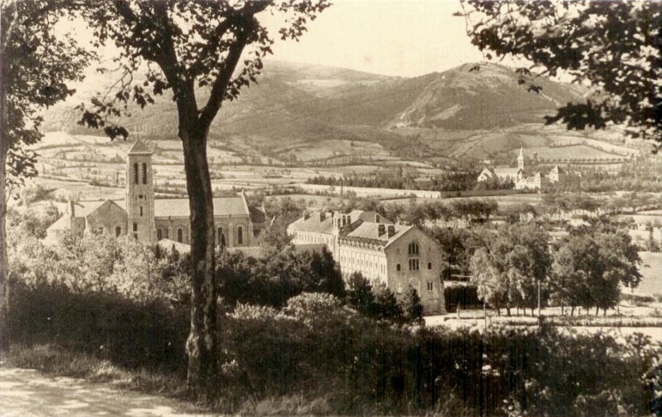 Dourgne (Tarn) CPA les monastères