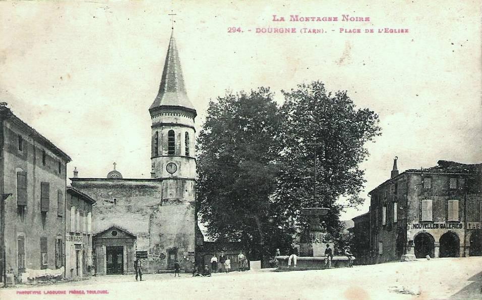 Dourgne (Tarn) CPA place de l'église