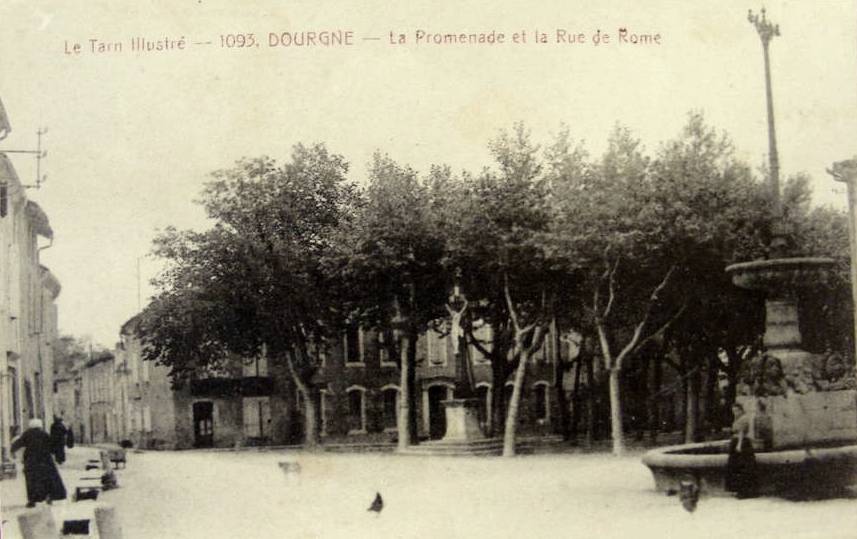 Dourgne (Tarn) CPA promenade et rue de Rome