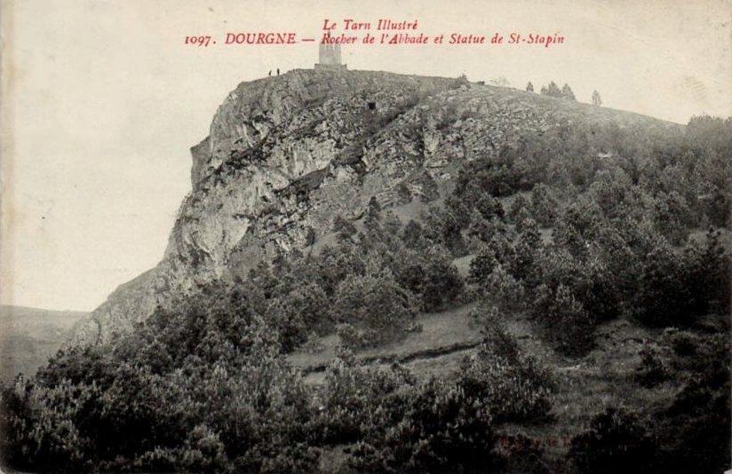 Dourgne (Tarn) CPA Rocher de l'Abbade et statue