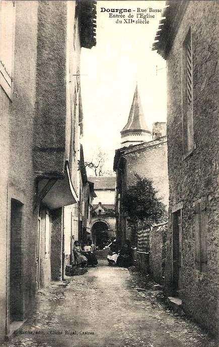Dourgne (Tarn) CPA rue Basse du XIIème siècle
