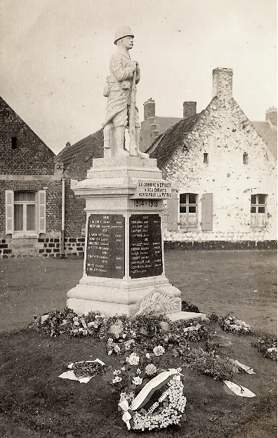 Epinoy pas de calais le monument aux morts cpa