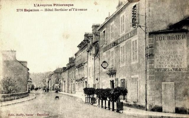 L' hôtel Berthier (cpa)
