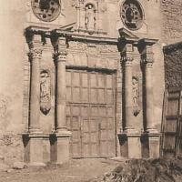 Le portail du couvent des Ursulines (cpa)