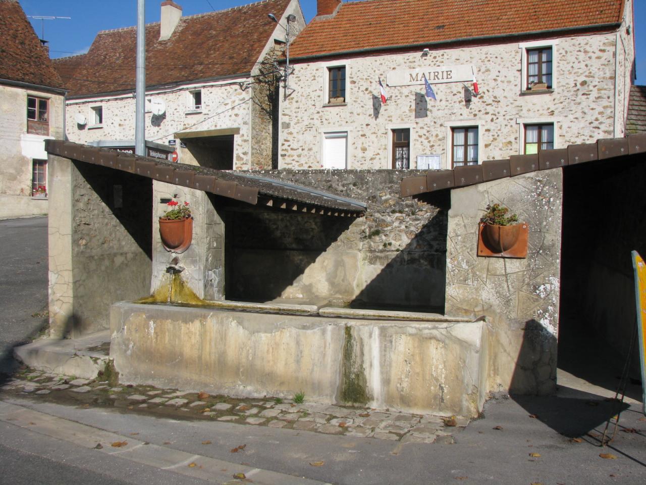 Essises (Aisne) Lavoir en 2014