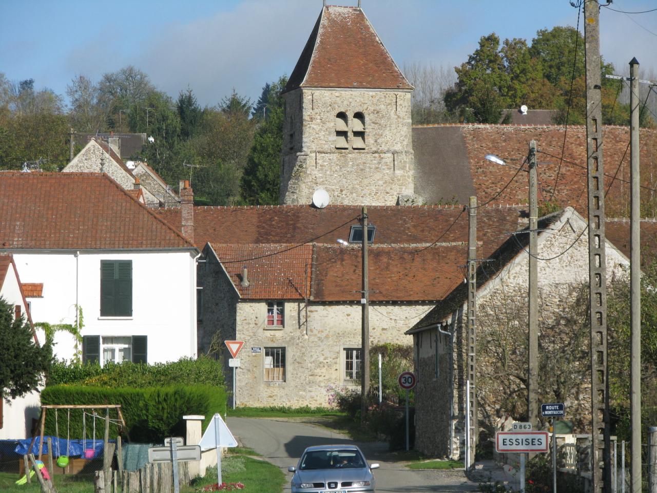 Essises (Aisne) Eglise Saint André en 2014