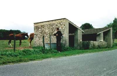 Essises (Aisne) le lavoir des Caquerêts