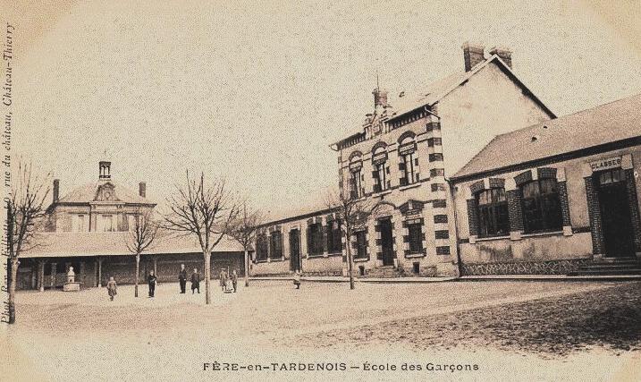 Fère-en-Tardenois (Aisne) CPA l'école des garçons