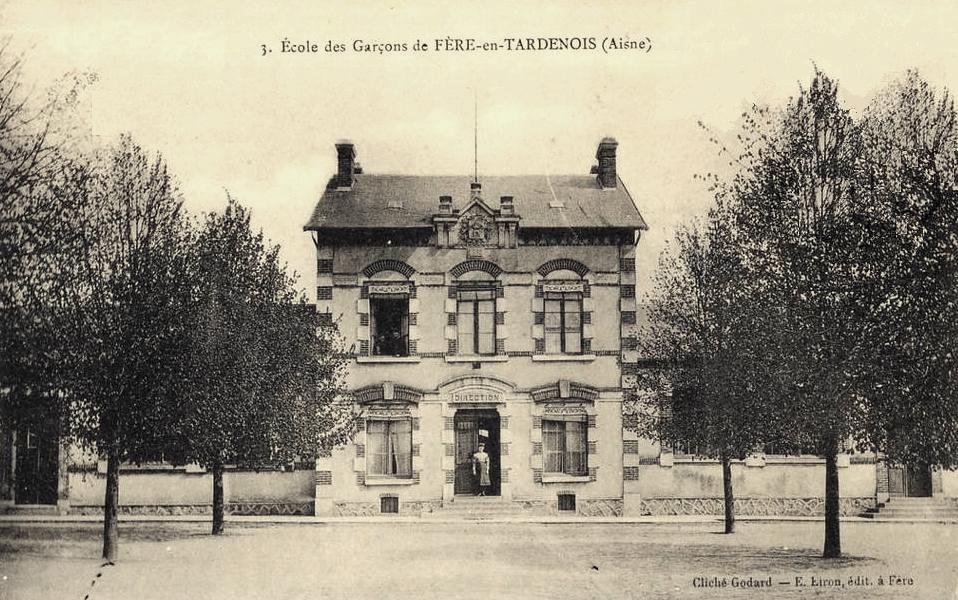 Fère-en-Tardenois (Aisne) CPA l'école des garçons