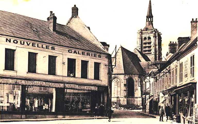 Fère-en-Tardenois (Aisne) CPA l'église et les Nouvelles Galeries