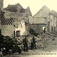 Fère-en-Tardenois (Aisne) CPA la fabrique de chaussons