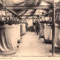 Fère-en-Tardenois (Aisne) CPA la fabrique de chaussons