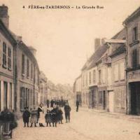 Fère-en-Tardenois (Aisne) CPA la grande rue