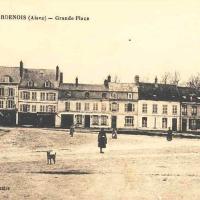 Fère-en-Tardenois (Aisne) CPA la halle et la place