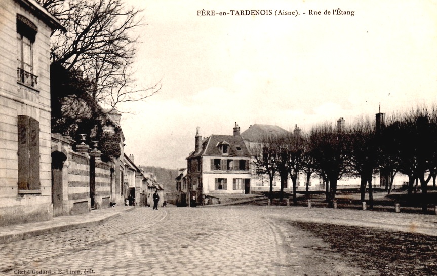 Fère-en-Tardenois (Aisne) CPA la rue de l'Etang