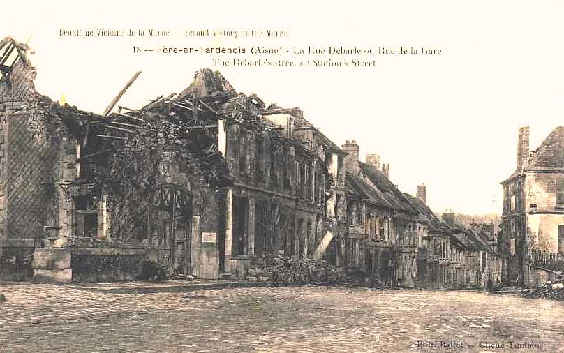 Fère-en-Tardenois (Aisne) CPA la rue de la gare 14-18