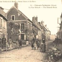 Fère-en-Tardenois (Aisne) CPA la rue Debarle 14-18
