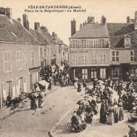 Fère-en-Tardenois (Aisne) CPA la rue du marché