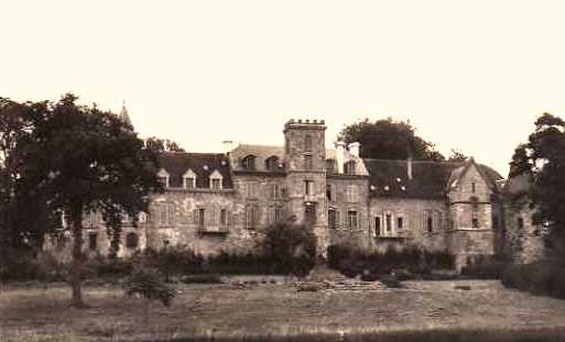 Fère-en-Tardenois (Aisne) CPA le château (hôtel)