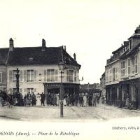 Fère-en-Tardenois (Aisne) CPA la place de la République