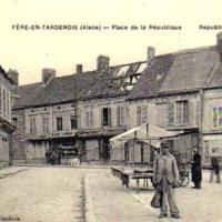 Fère-en-Tardenois (Aisne) CPA la place de la République