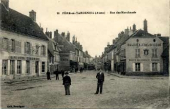 Fère-en-Tardenois (Aisne) CPA la rue des marchands