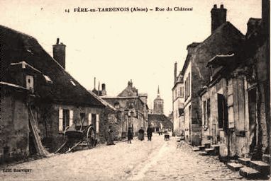 Fère-en-Tardenois (Aisne) CPA la rue du château
