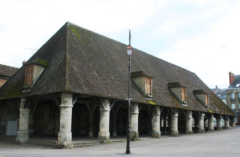 Fère-en-Tardenois (Aisne) La halle