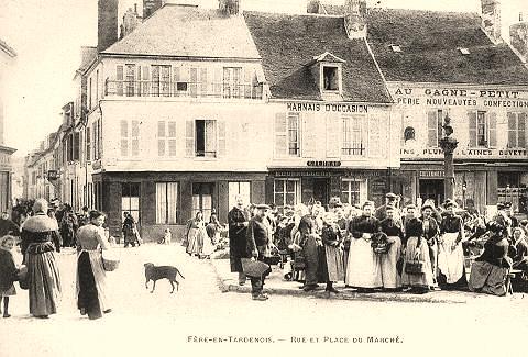 Fère-en-Tardenois (Aisne) la place du marché