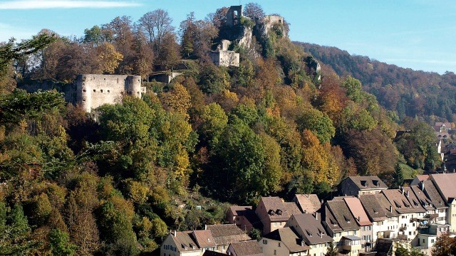 Ferrette 68 le chateau vue generale