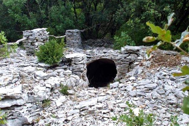 Ferrières-les-Verreries (Hérault) La cachette des Verriers