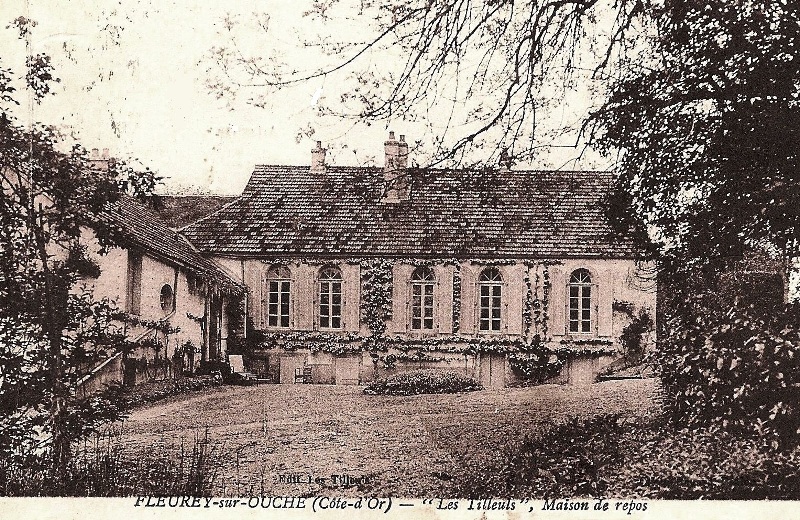 Fleurey-sur-Ouche (Côte d'Or) La maison des Tilleuls CPA