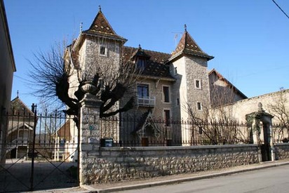 Fleurey-sur-Ouche (Côte d'Or) Le Castel