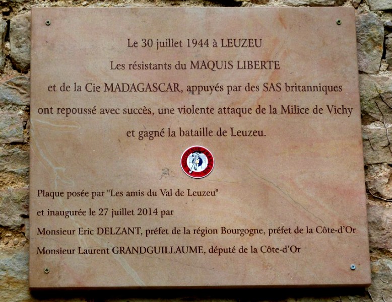 Fleurey-sur-Ouche (Côte d'Or) Le Leuzeu, plaque 1944