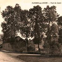 Le pont et la grande rue du bas CPA