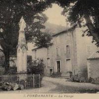 La place de la Vierge (cpa)