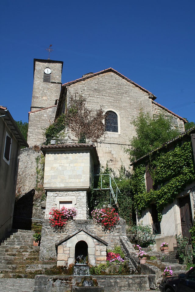 L' église et la fontaine