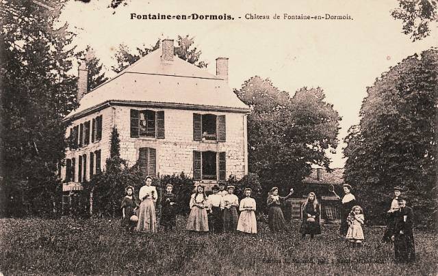 Fontaine-en-Dormois (51) Le château CPA