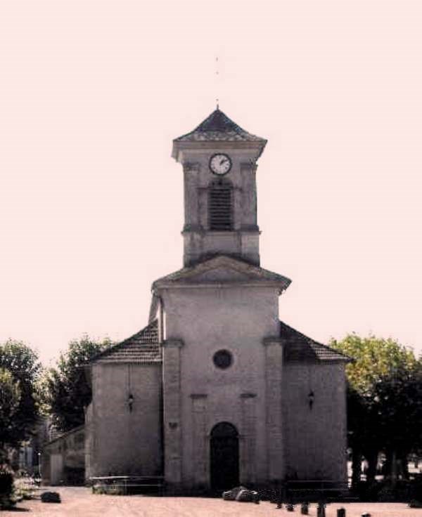 Fours (Nièvre) L'Eglise Saint Jean Baptiste