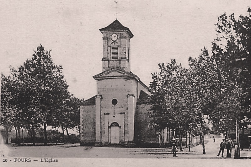 Fours (Nièvre) L'Eglise Saint Jean Baptiste CPA