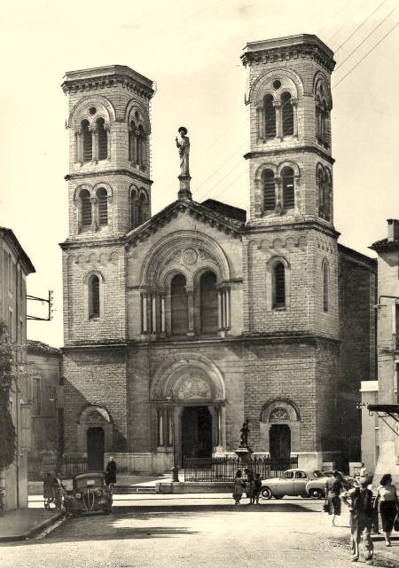 Eglise Saint-Pierre, cpa