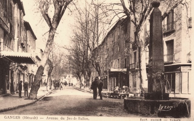 Rue du jeu de ballon, cpa