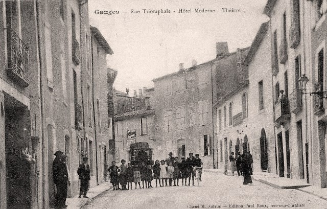 Rue triomphale, cpa