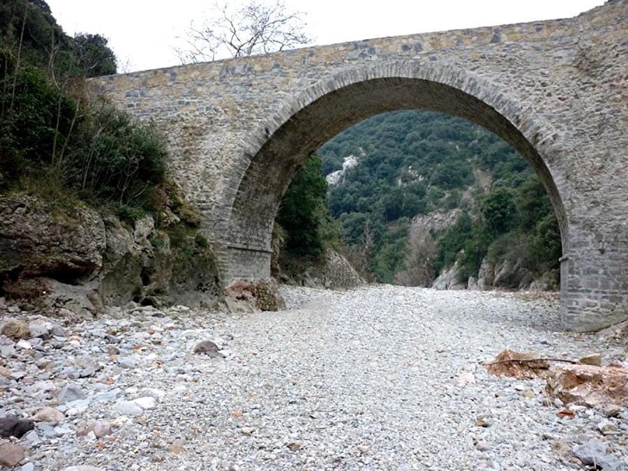 Ganges (Hérault) Le pont des chèvres CPA