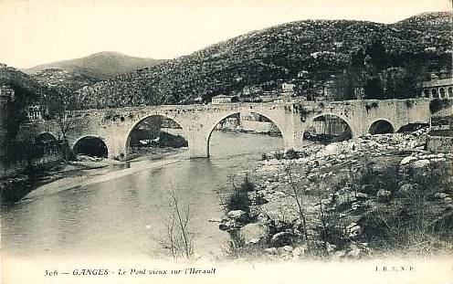 Ganges (Hérault) Le pont vieux CPA 